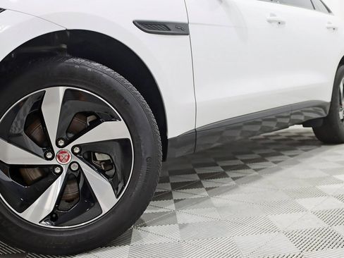 Used 2022 Jaguar F-PACE S image 4