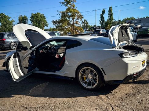 Used 2017 Chevrolet Camaro ZL1 RWD image 9