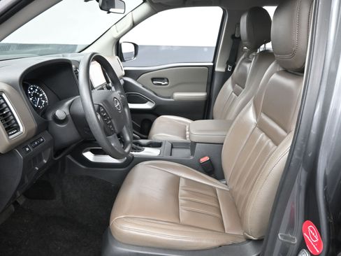 Certified 2022 Nissan Frontier SV image 10