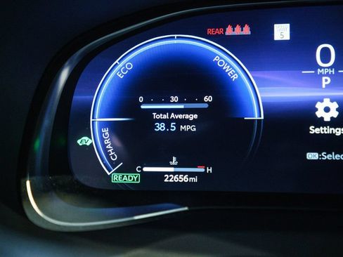 Certified 2023 Toyota Venza Limited AWD/4WD image 17