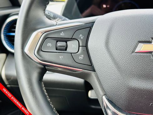 Used 2025 Chevrolet Trax LT w/ LT Convenience Package FWD image 5