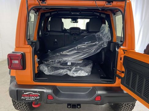 New 2025 Jeep Wrangler Rubicon w/ XTREMEE 35" Tire Package image 8