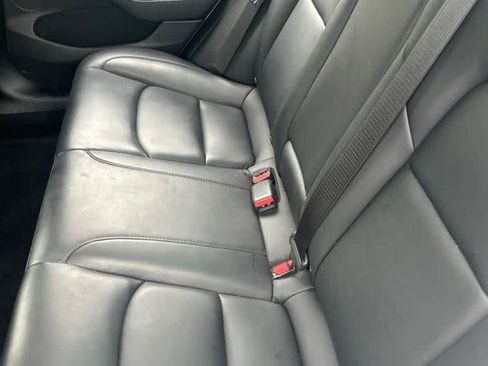 Used 2022 Tesla Model 3 RWD image 6
