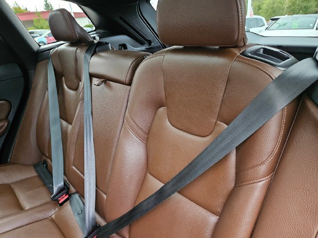 Certified 2023 Volvo XC60 B5 Plus w/ Climate Package AWD/4WD image 14
