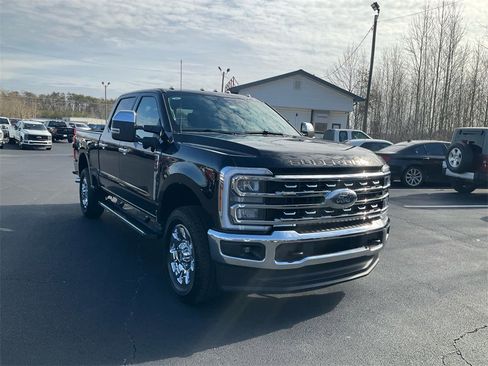 New 2026 Ford F250 Lariat w/ Chrome Package image 3