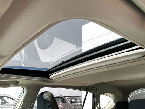 Used 2016 Toyota RAV4 XLE image 24