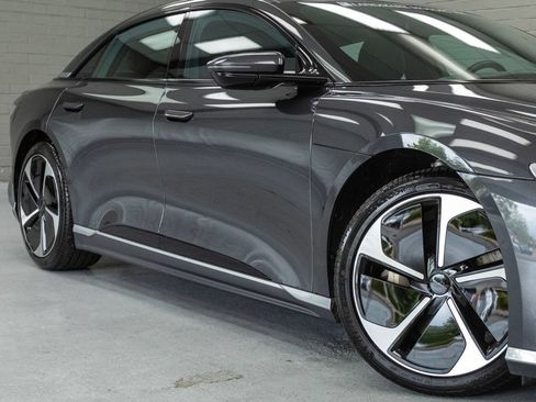 Used 2024 Lucid Air Touring AWD/4WD image 7