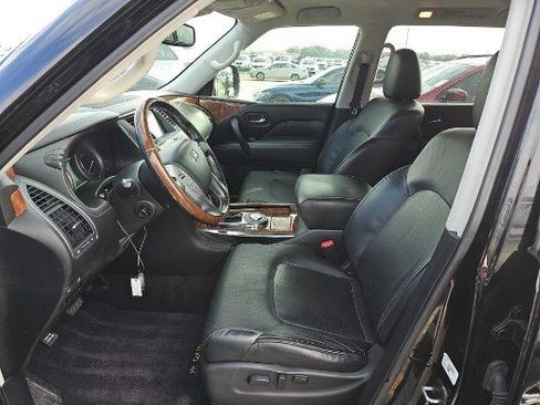 Used 2019 INFINITI QX80 Luxe w/ All-Season Package image 4