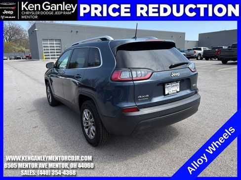 Used 2019 Jeep Cherokee Latitude Plus w/ Cold Weather Group image 6
