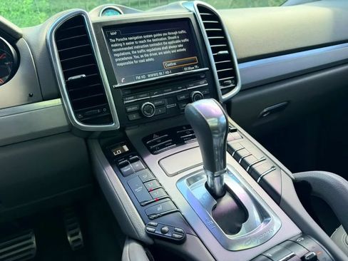 Used 2013 Porsche Cayenne GTS AWD/4WD image 23
