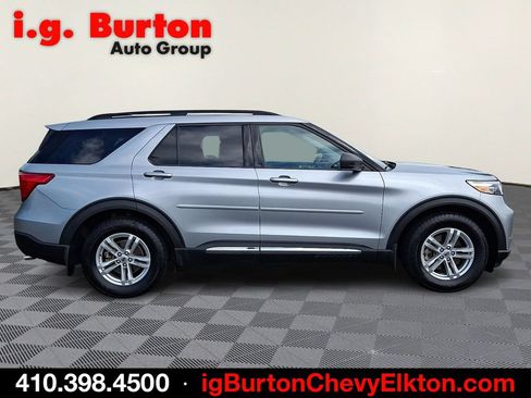 Used 2022 Ford Explorer XLT w/ Class IV Trailer Tow Package RWD image 7