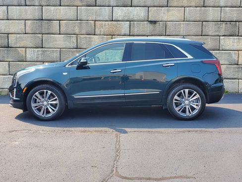 Used 2025 Cadillac XT5 Premium Luxury w/ LPO, Floor Liner Package AWD/4WD image 2