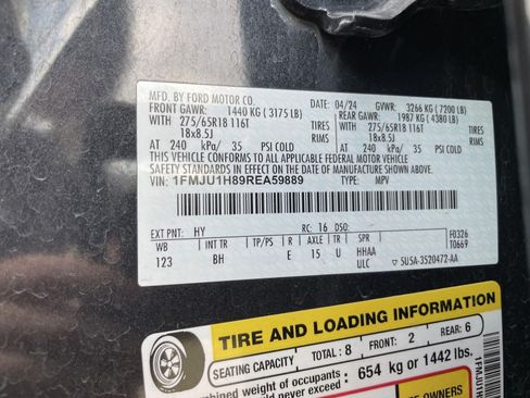 Used 2024 Ford Expedition XLT RWD image 11