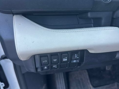 Used 2020 Subaru Ascent Limited w/ Technology Package AWD/4WD image 13
