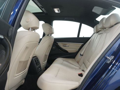 Used 2017 BMW 328d xDrive Sedan AWD/4WD image 17