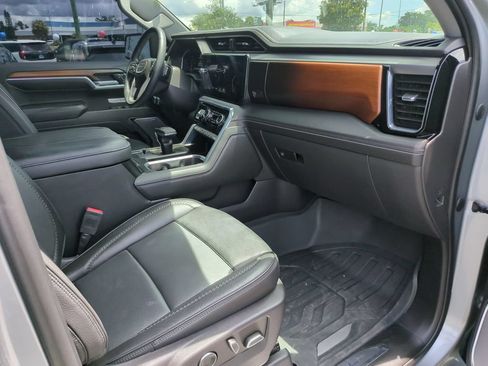 Used 2024 GMC Sierra 1500 Denali w/ Denali Reserve Package AWD/4WD image 16