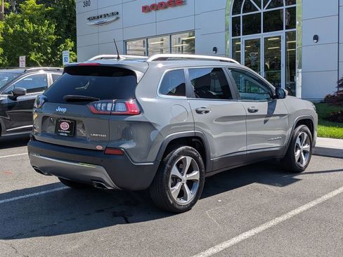 Used 2021 Jeep Cherokee Limited w/ Elite Package AWD/4WD image 3