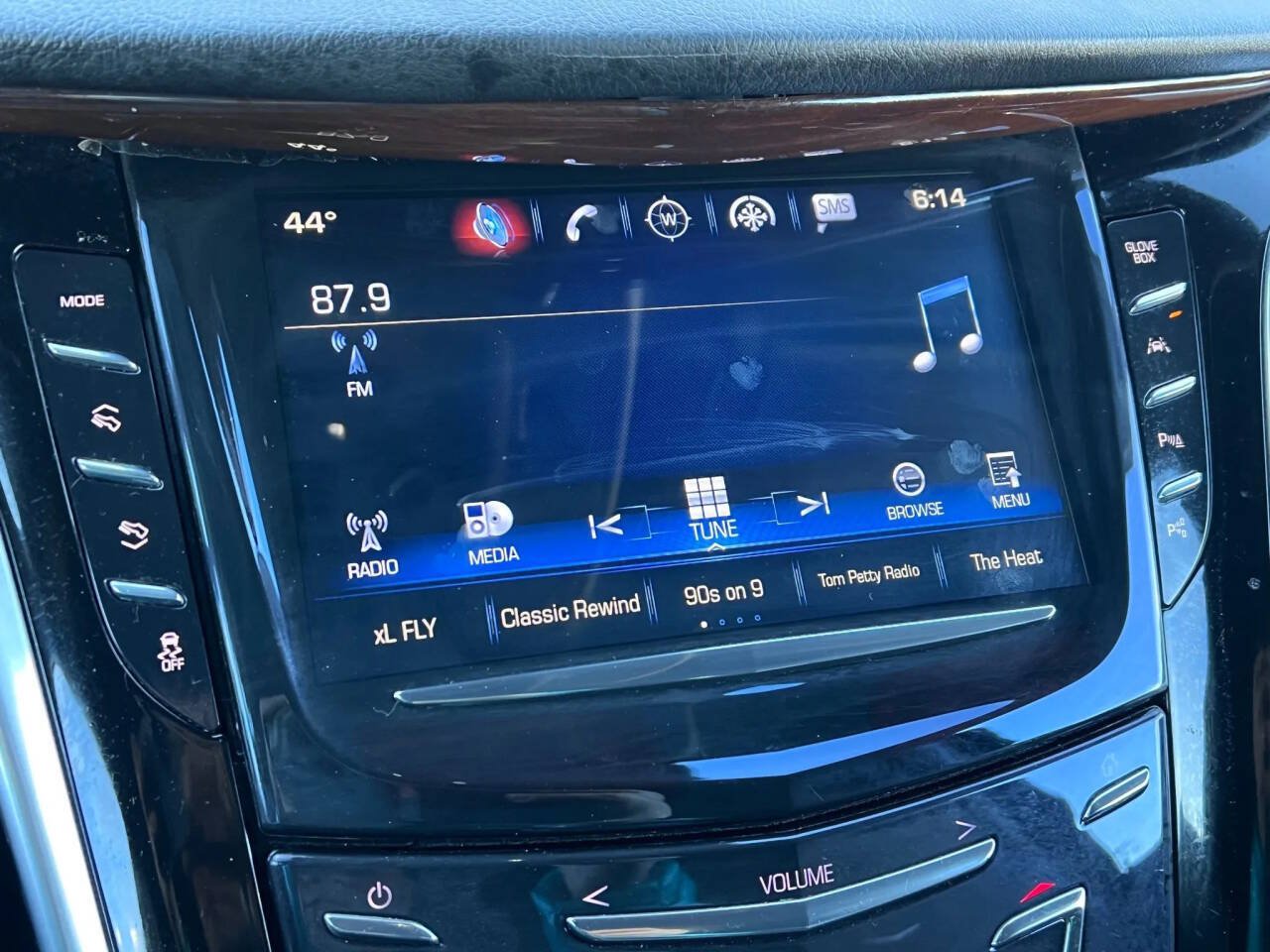 Used 2020 Cadillac Escalade Luxury AWD/4WD image 16
