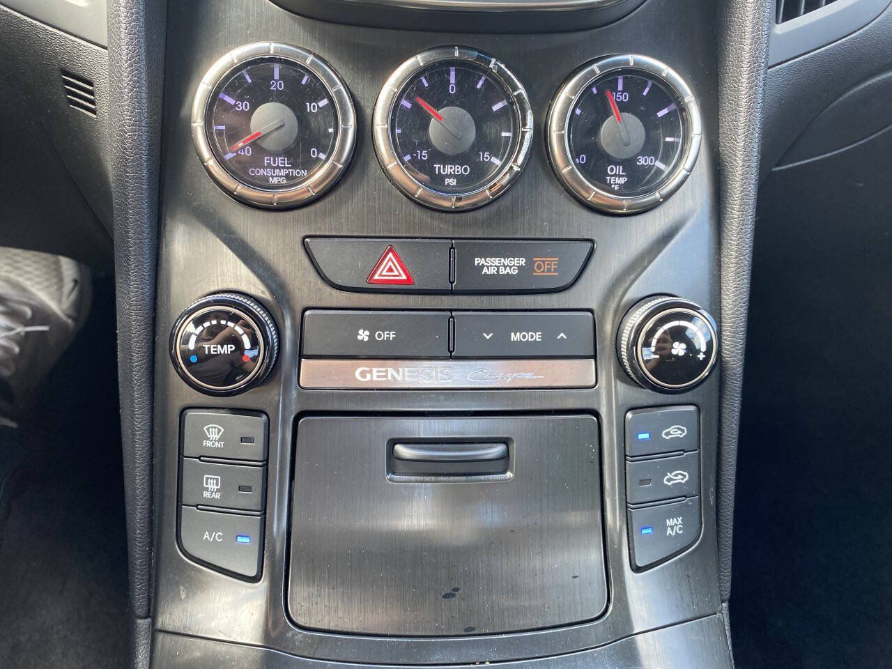 Used 2013 Hyundai Genesis 2.0T RWD image 23
