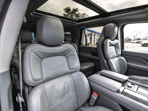 Used 2021 Lincoln Navigator L Reserve image 33