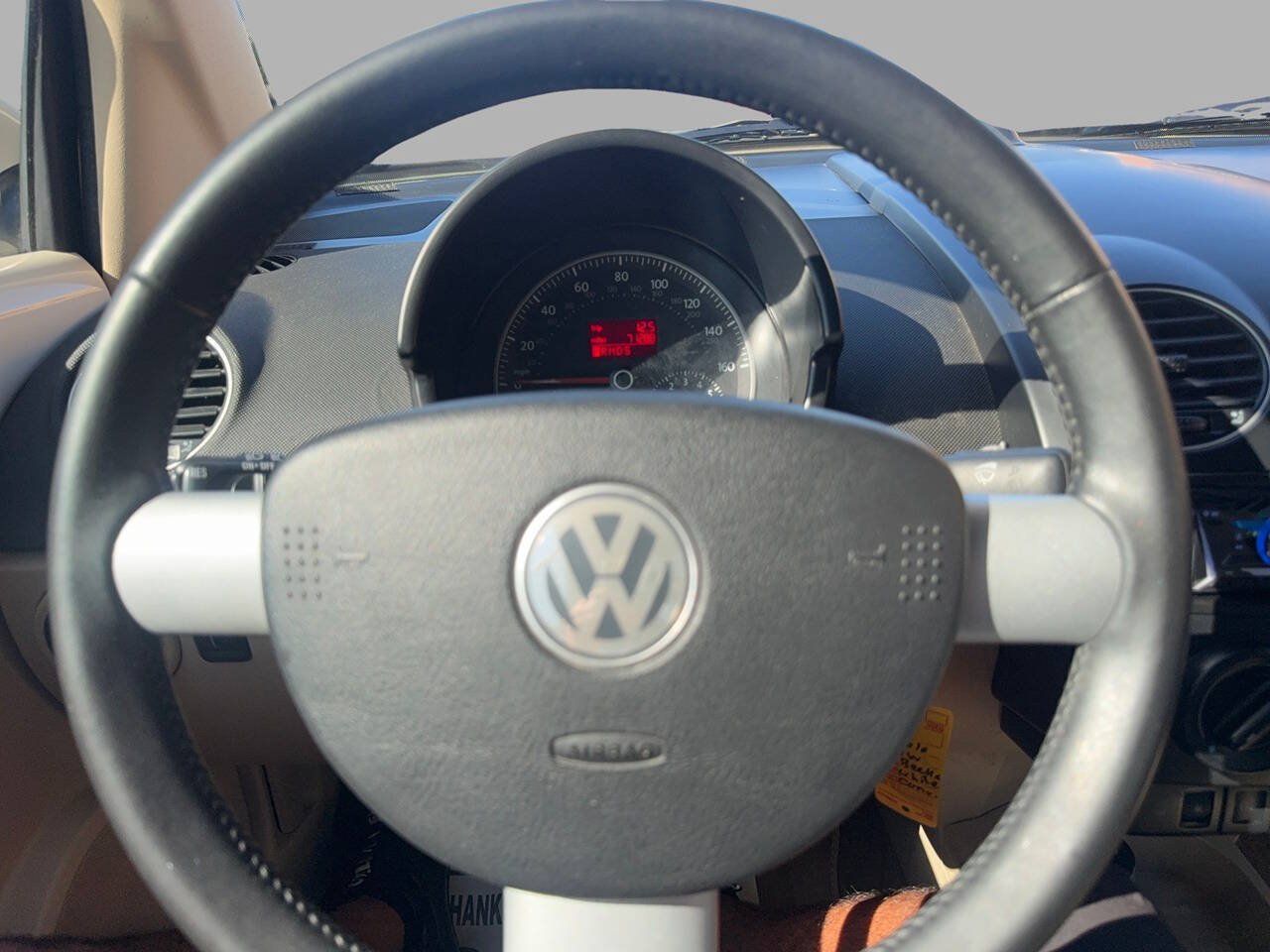 Used 2010 Volkswagen Beetle Convertible FWD image 40