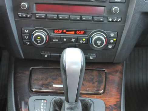 Used 2008 BMW 335xi Sedan image 21