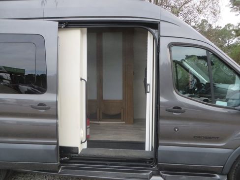 Used 2017 Ford Transit 350 XLT image 15