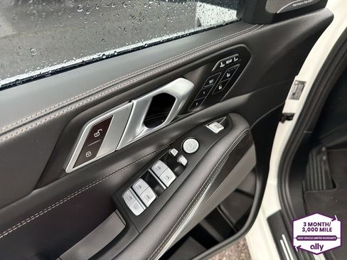 Used 2024 BMW X7 xDrive40i w/ Executive Package image 16
