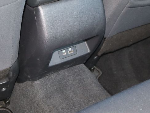 Used 2024 Nissan Altima 2.5 SV FWD image 18