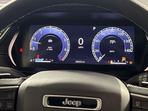 Used 2023 Jeep Grand Cherokee Altitude AWD/4WD image 17