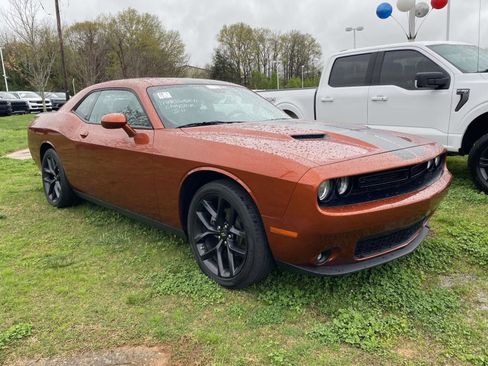 Used 2022 Dodge Challenger SXT w/ Blacktop Package image 1