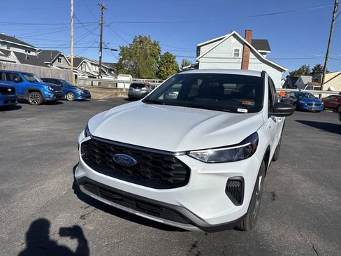 New 2026 Ford Escape ST-Line w/ Tech Pack #1 FWD image 10