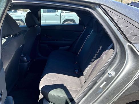 Used 2025 Hyundai Elantra Sport FWD image 16