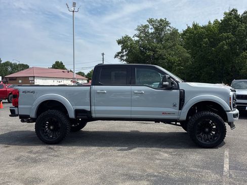 Used 2025 Ford F250 Lariat w/ Lariat Ultimate Package AWD/4WD image 8