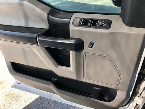 Used 2018 Ford F150 XL w/ Equipment Group 101A Mid image 12