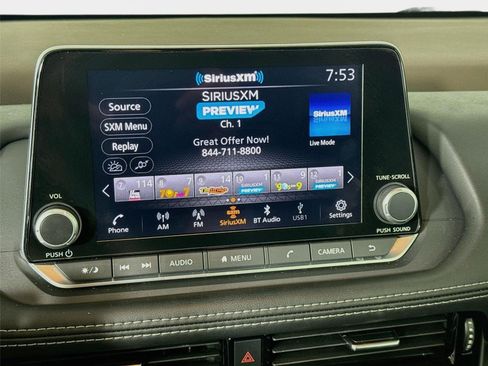 Used 2023 Nissan Rogue SV w/ SV Premium Package FWD image 16