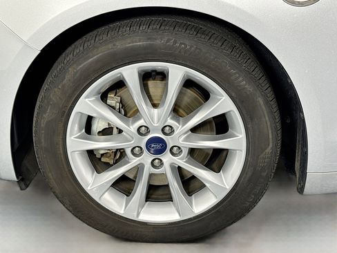 Used 2017 Ford Fusion Energi SE FWD image 29