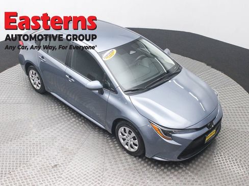 Used 2023 Toyota Corolla LE FWD image 3