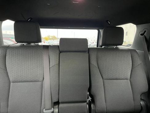 Used 2025 Toyota 4Runner SR5 image 38