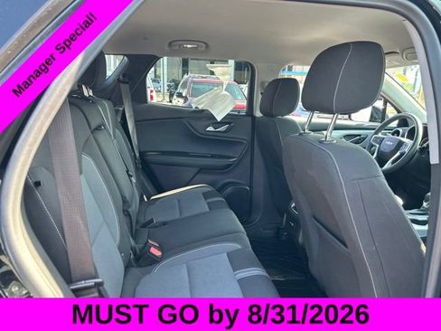 Used 2024 Chevrolet Blazer LT w/ Convenience Package FWD image 30
