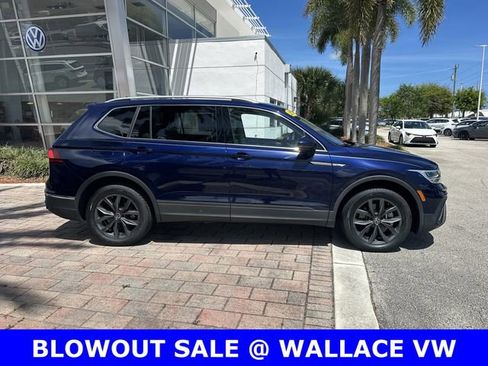 Certified 2023 Volkswagen Tiguan SE w/ Panoramic Sunroof Package image 6