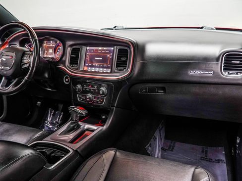 Used 2019 Dodge Charger SXT w/ Plus Group image 16