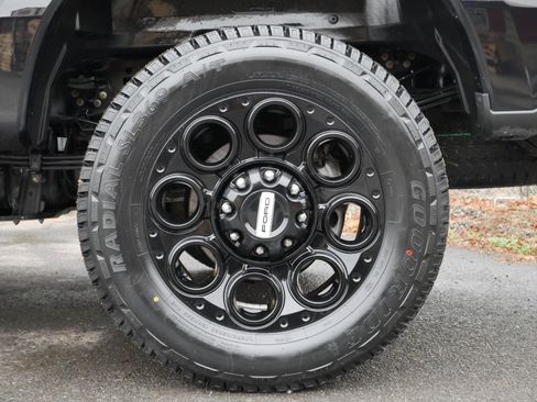 Certified 2023 Ford F350 Lariat w/ Black Appearance Package image 23