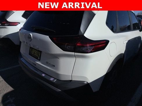 Certified 2023 Nissan Rogue SV w/ SV Premium B Package image 9