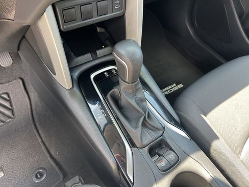 Certified 2024 Toyota Corolla Cross LE FWD image 9