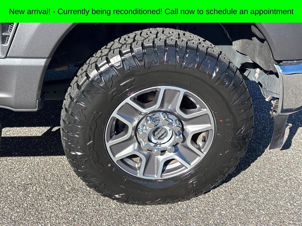 Used 2025 Ford F350 Lariat AWD/4WD image 28