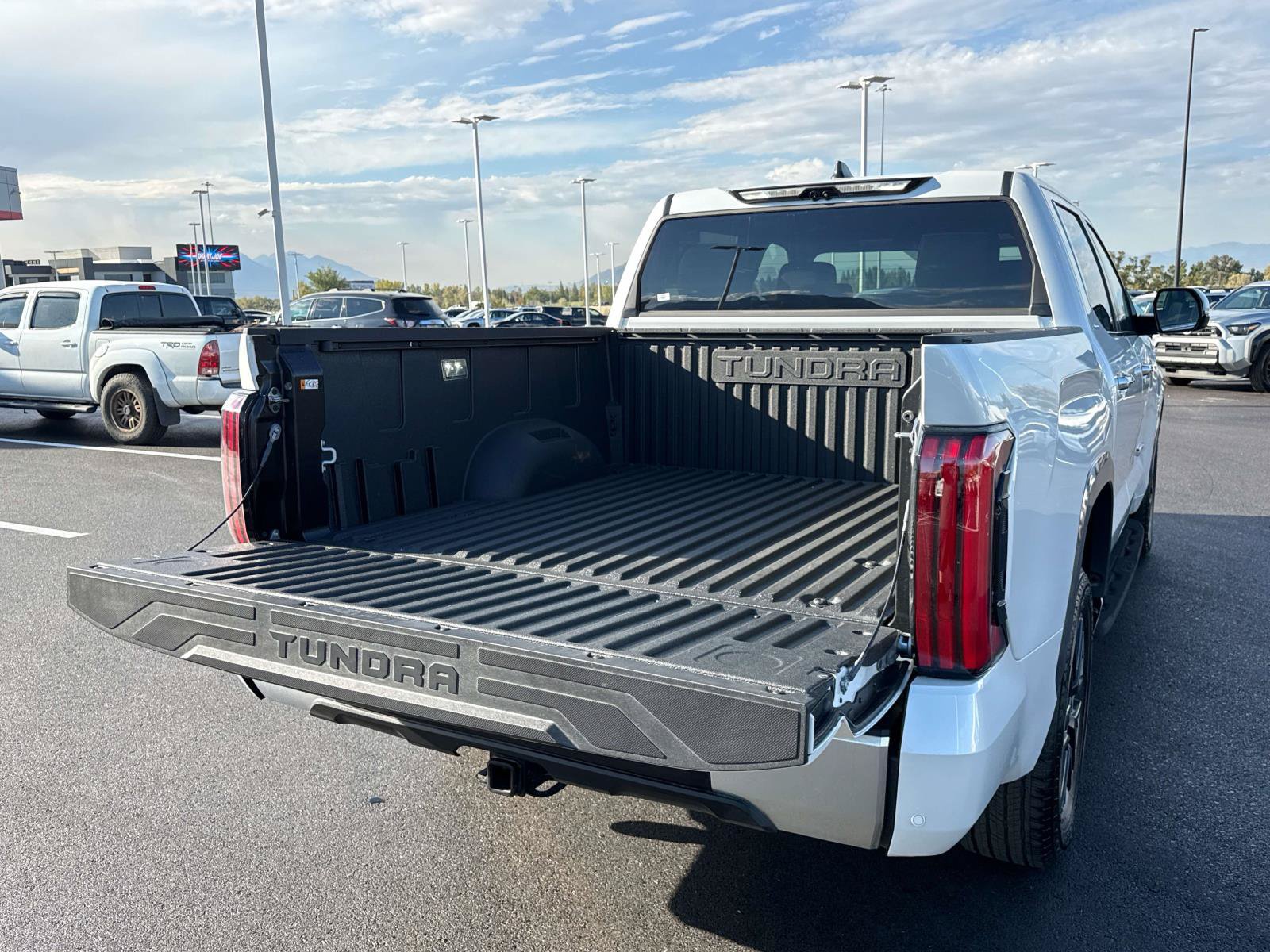 Used 2026 Toyota Tundra Limited AWD/4WD image 16