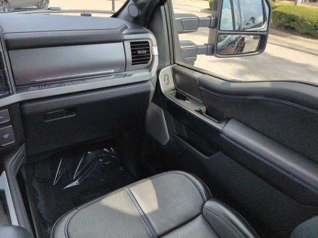 Certified 2025 Ford F350 Platinum w/ FX4 Off-Road Package AWD/4WD image 17