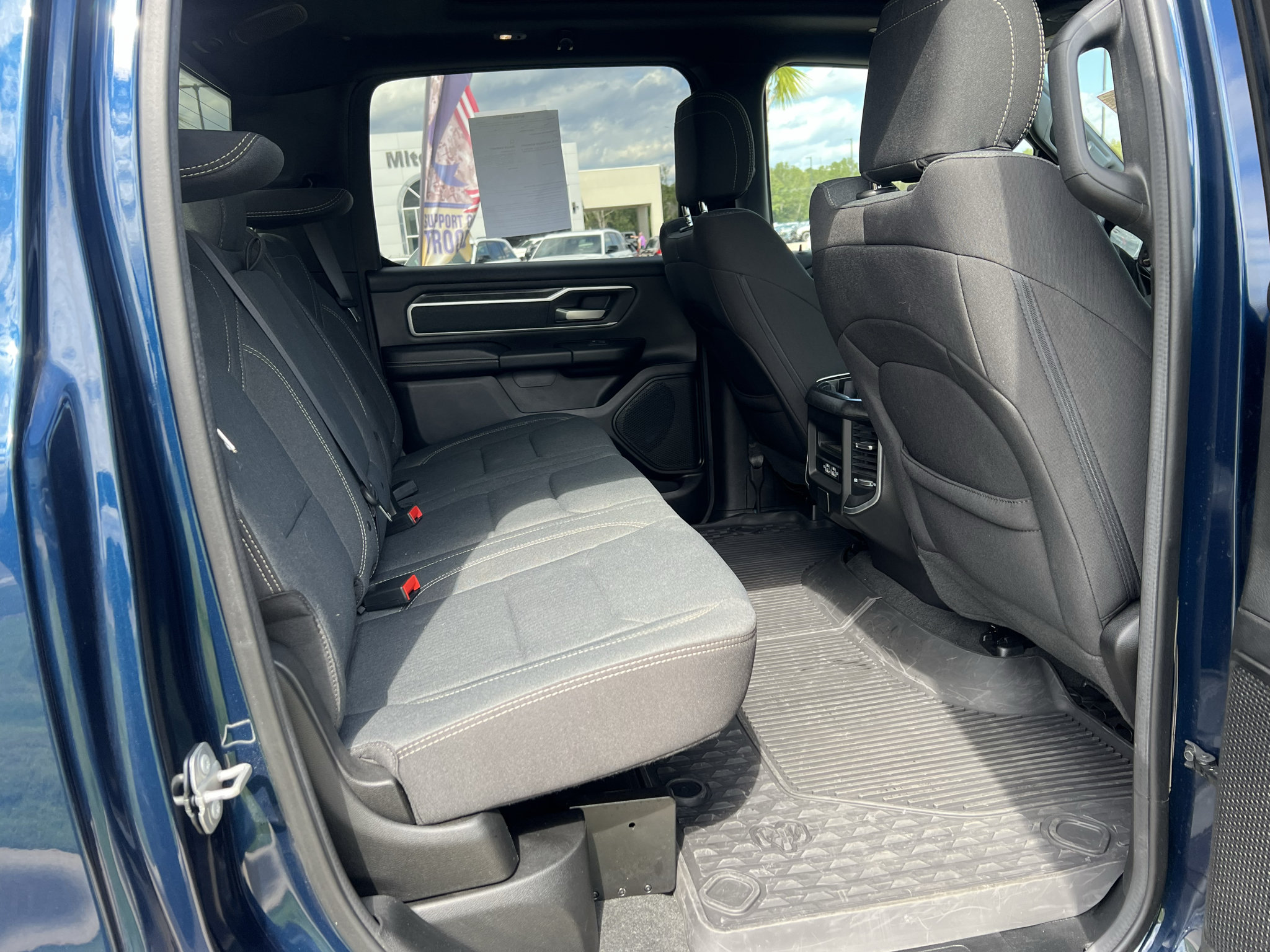 Used 2023 RAM 1500 Big Horn AWD/4WD image 15