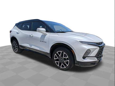 Certified 2024 Chevrolet Blazer RS w/ Driver Confidence II Package FWD image 2
